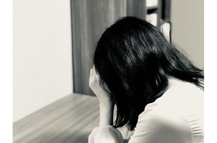 40代で食事を減らしても痩せないと悩む女性